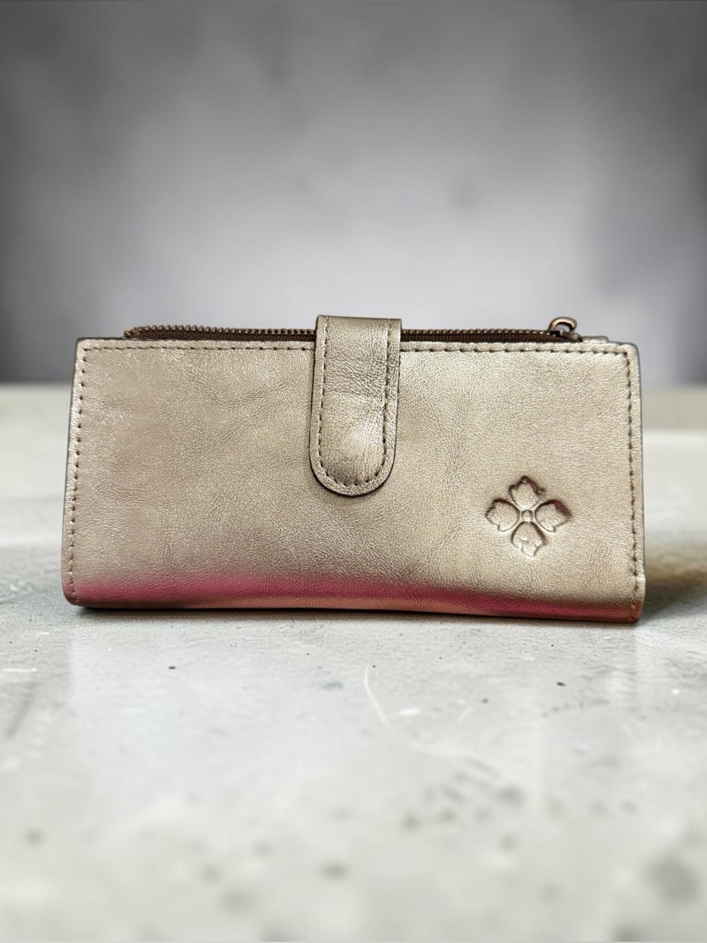 Patricia Nash Nazari Metallic Leather Wallet Silver Gold Bifold Zip Coin